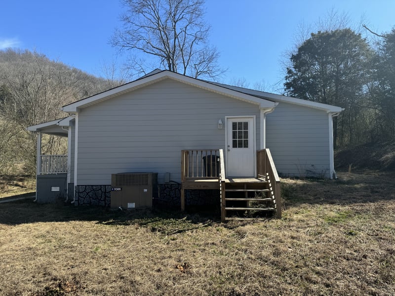 120 Harris Hollow Rd, Pleasant Shade, TN 37145