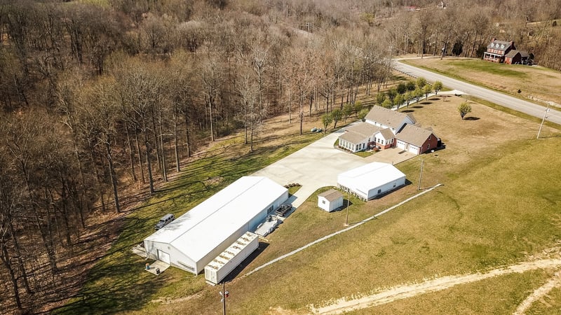 1626 New Highway 52 E, Westmoreland, TN 37186