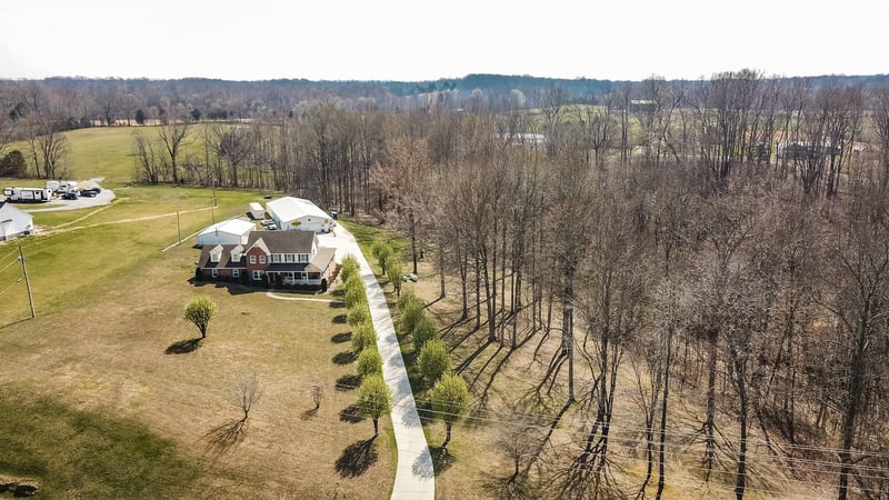 1626 New Highway 52 E, Westmoreland, TN 37186