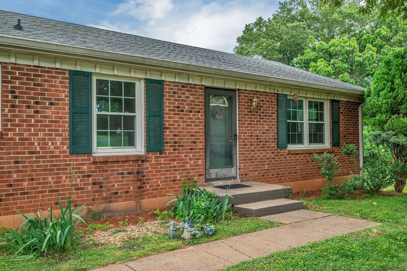 1006 Hillcrest Cir, Pleasant View, TN 37146