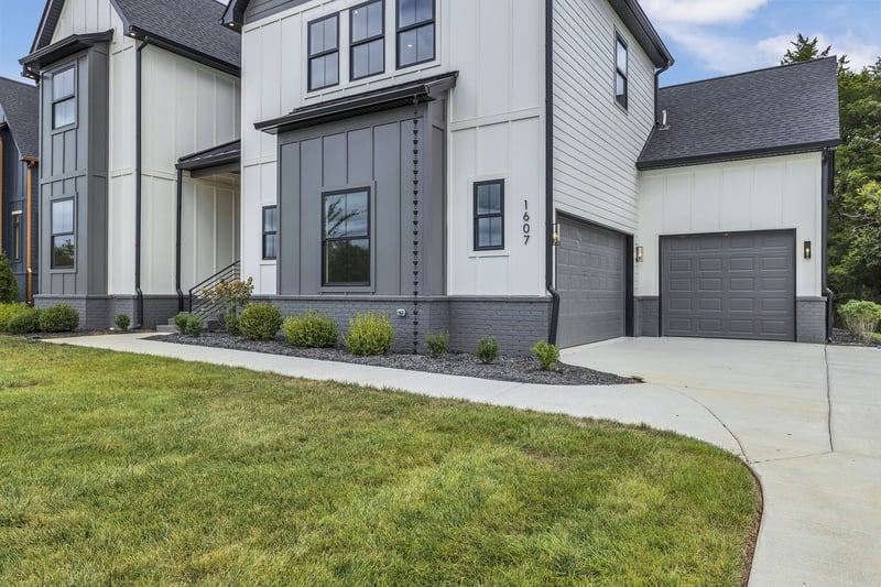 1607 Martha Washington Way, Murfreesboro, TN 37130