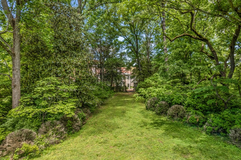 104 Lynnwood Blvd, Nashville, TN 37205