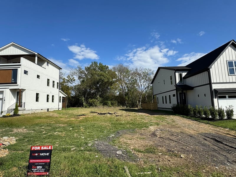 1705C River Dr, Nashville, TN 37218