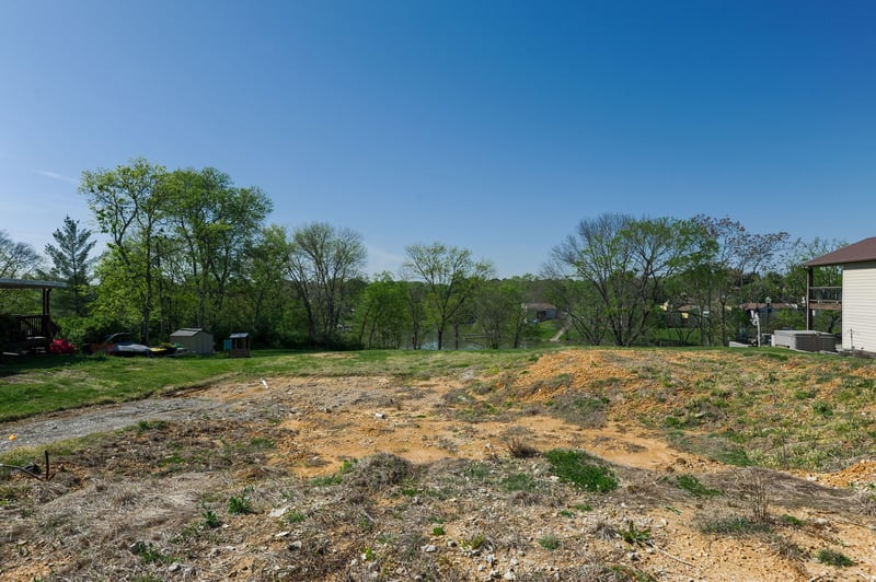 128 Lakeview Dr, Hendersonville, TN 37075