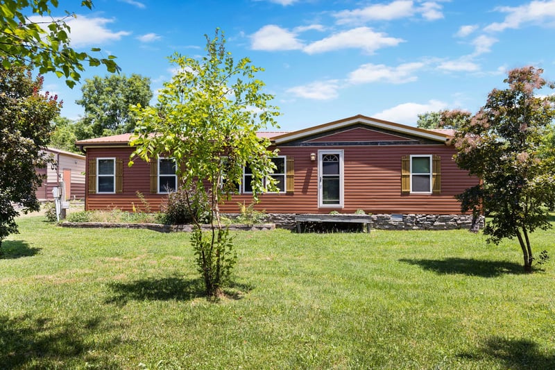 3455 Philadelphia Rd, Lebanon, TN 37087