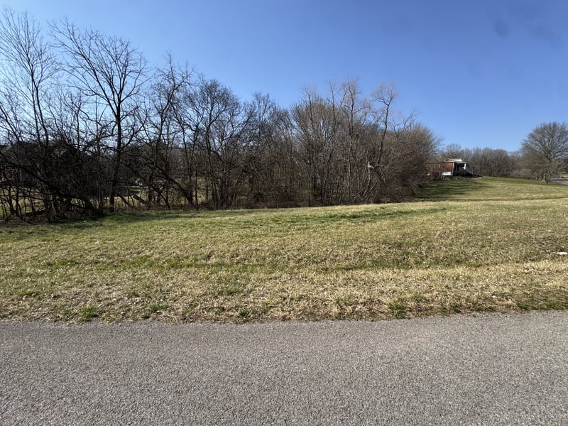 1111 Stirlingshire Dr, Hendersonville, TN 37075