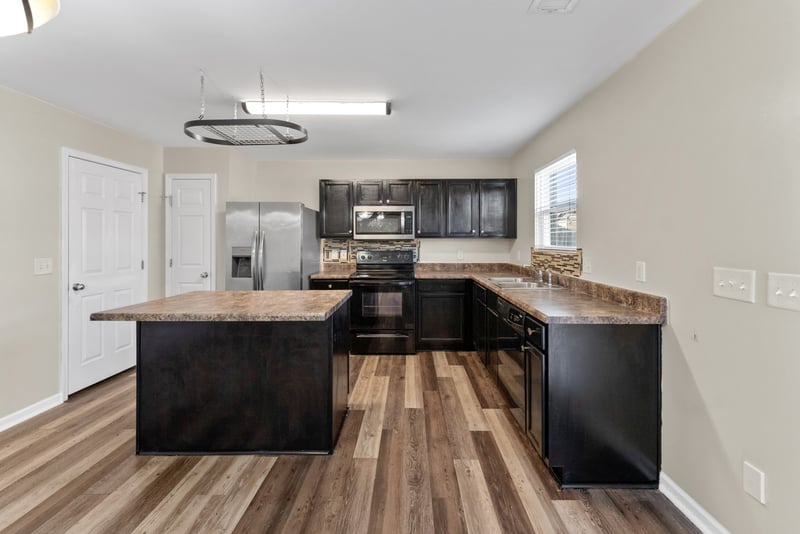 108 Suggs Dr, Lebanon, TN 37087