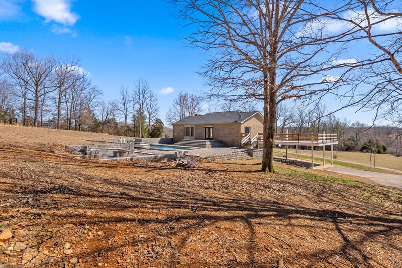 928 Red Bird Ln, Cumberland Furnace, TN 37051