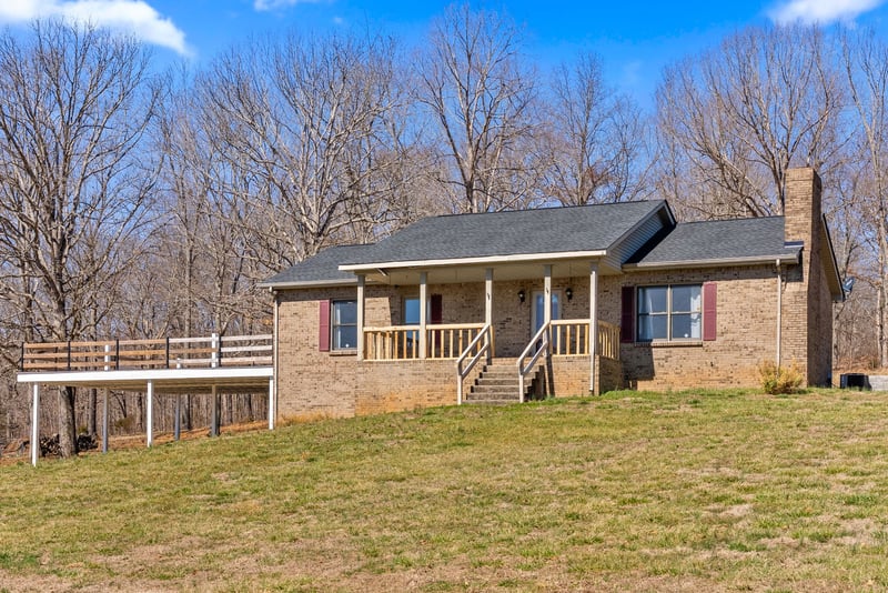 928 Red Bird Ln, Cumberland Furnace, TN 37051