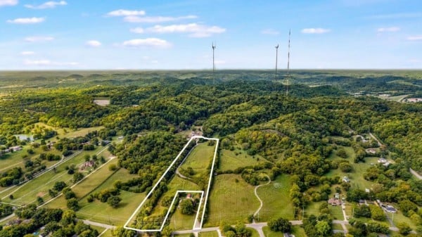 10 Hillenglade Dr, Nashville, TN 37207