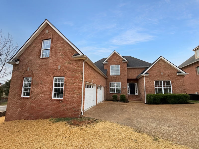 101 Country Hills Dr, Hendersonville, TN 37075