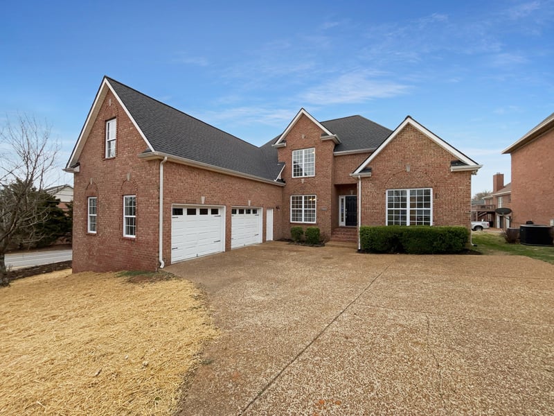 101 Country Hills Dr, Hendersonville, TN 37075
