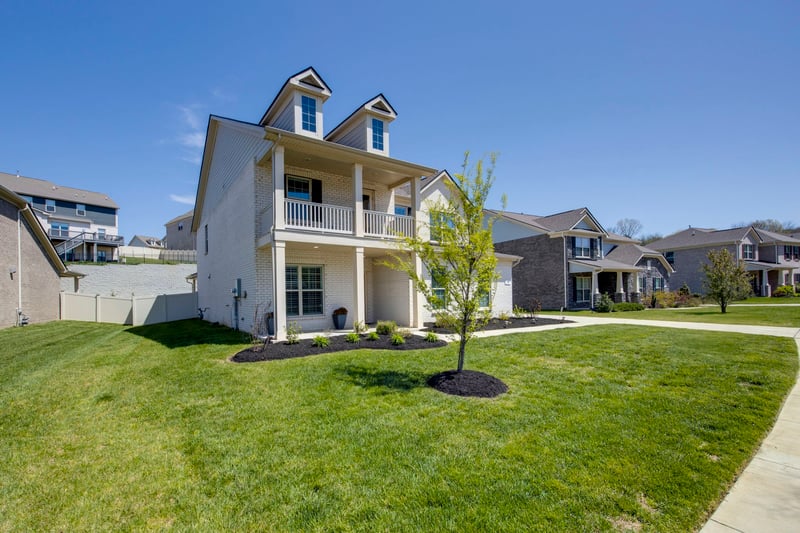 147 Macy Dr, Hendersonville, TN 37075