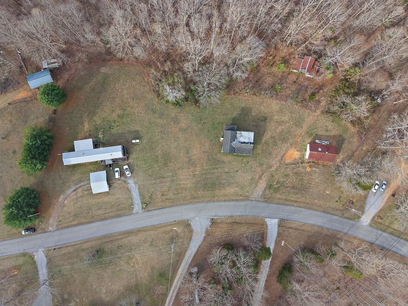 997 Pack Rd, White Bluff, TN 37187