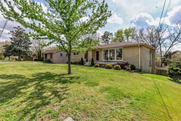 2621 Ravine Dr, Nashville, TN 37217