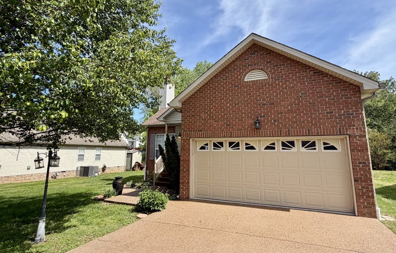 1233 Timber Valley Dr, Nashville, TN 37214