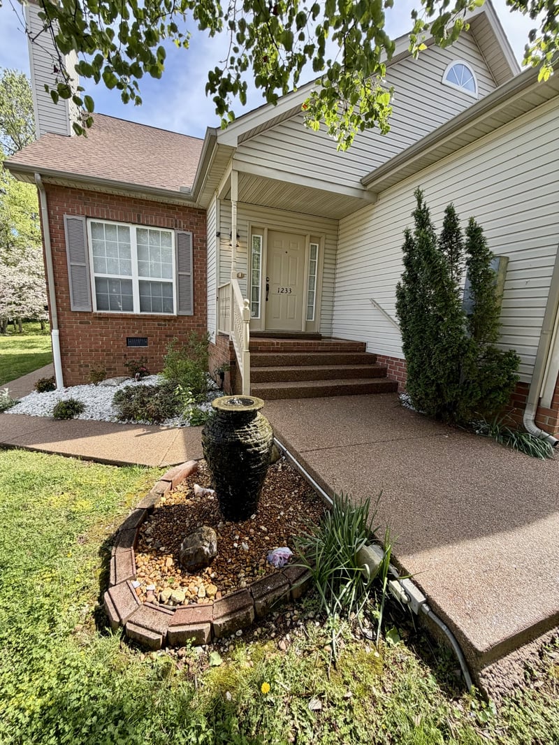 1233 Timber Valley Dr, Nashville, TN 37214