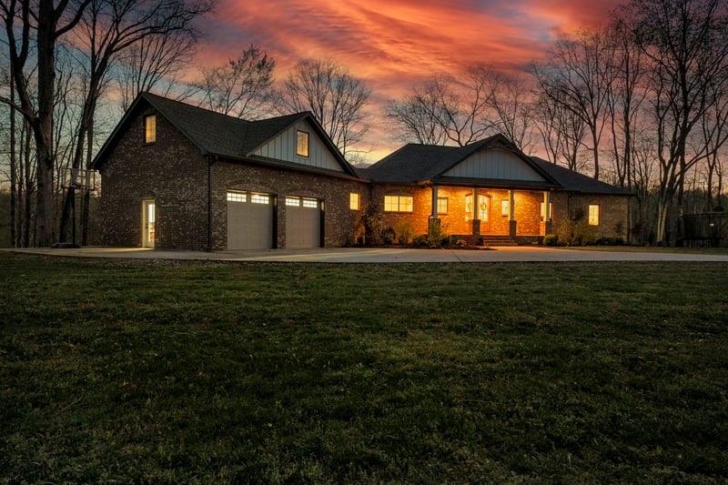 1017 Cliff View Dr, Kingston Springs, TN 37082