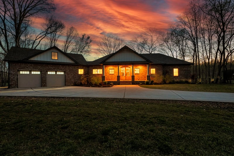 1017 Cliff View Dr, Kingston Springs, TN 37082