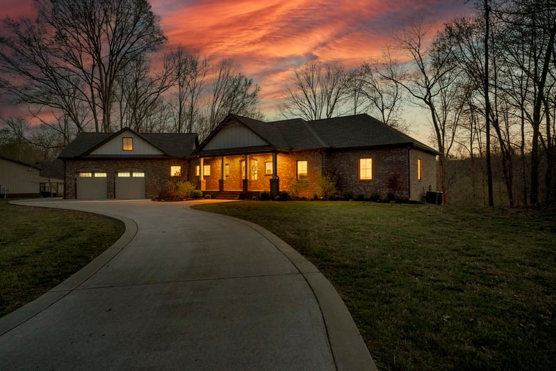 1017 Cliff View Dr, Kingston Springs, TN 37082