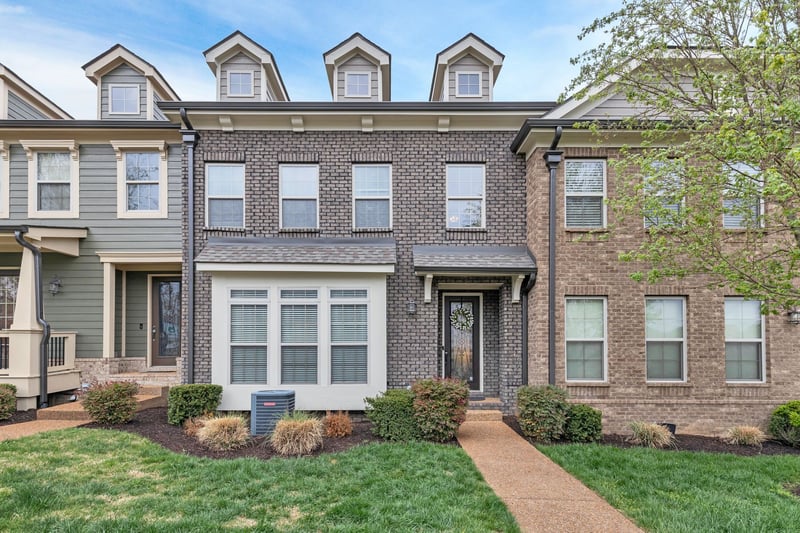 811 Silkwood Dr, Nashville, TN 37221