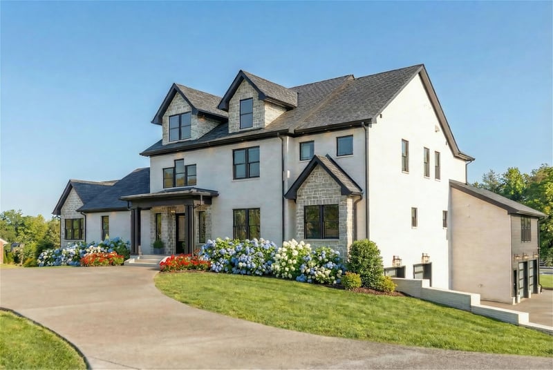 102 Steeplechase Ln, Nashville, TN 37221