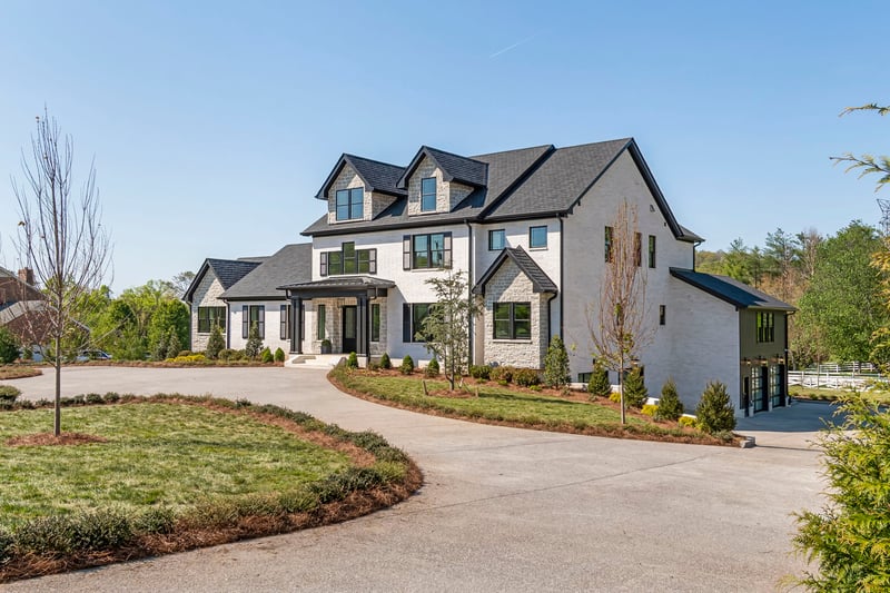 102 Steeplechase Ln, Nashville, TN 37221