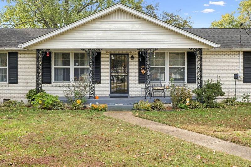 3831 Dewain Dr, Nashville, TN 37211