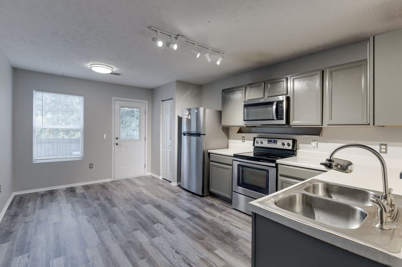 2761 Sutherland Dr, Thompsons Station, TN 37179