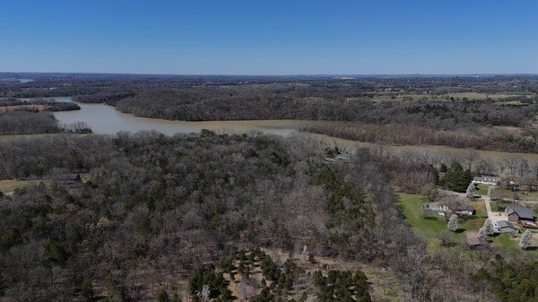 406B Harsh Ln, Castalian Springs, TN 37031