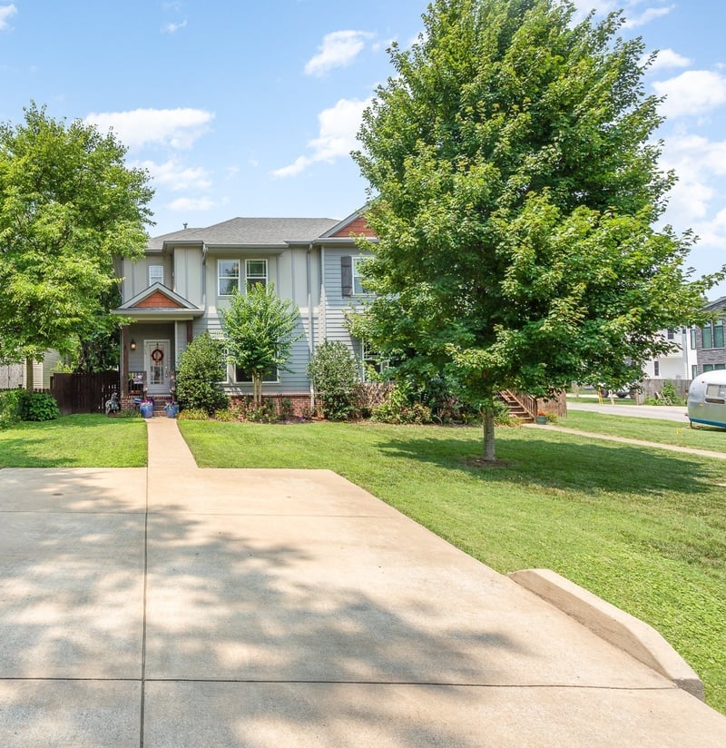 713 Groves Park Rd, Nashville, TN 37206