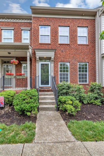 7162 Sunnywood Dr, Nashville, TN 37211