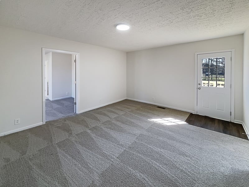 958 Clearview Rd, Cottontown, TN 37048