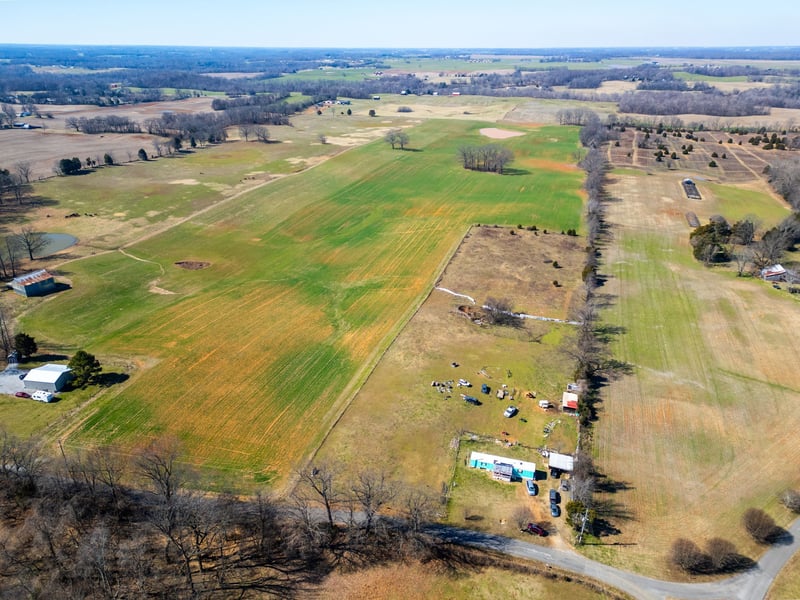 1 Smith Rd, Cedar Hill, TN 37032