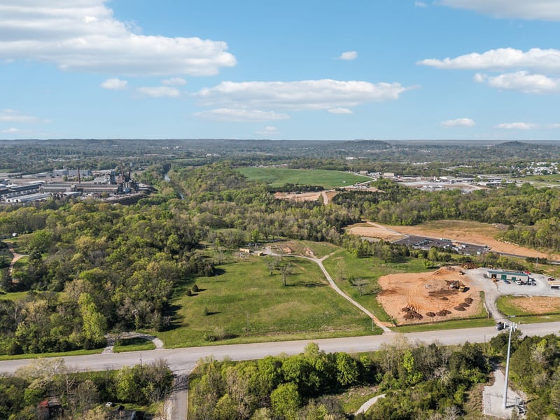 1009 Santa Fe Pike, Columbia, TN 38401