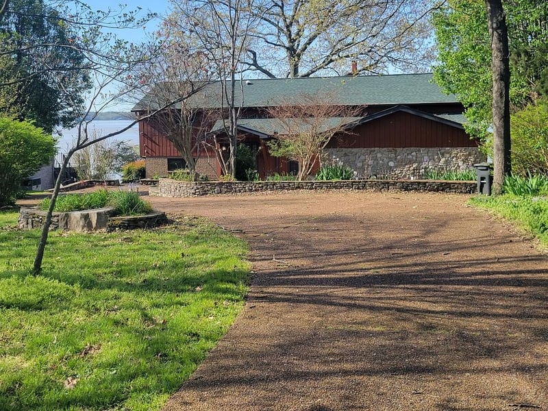 1203 Shoreside Dr, Hendersonville, TN 37075