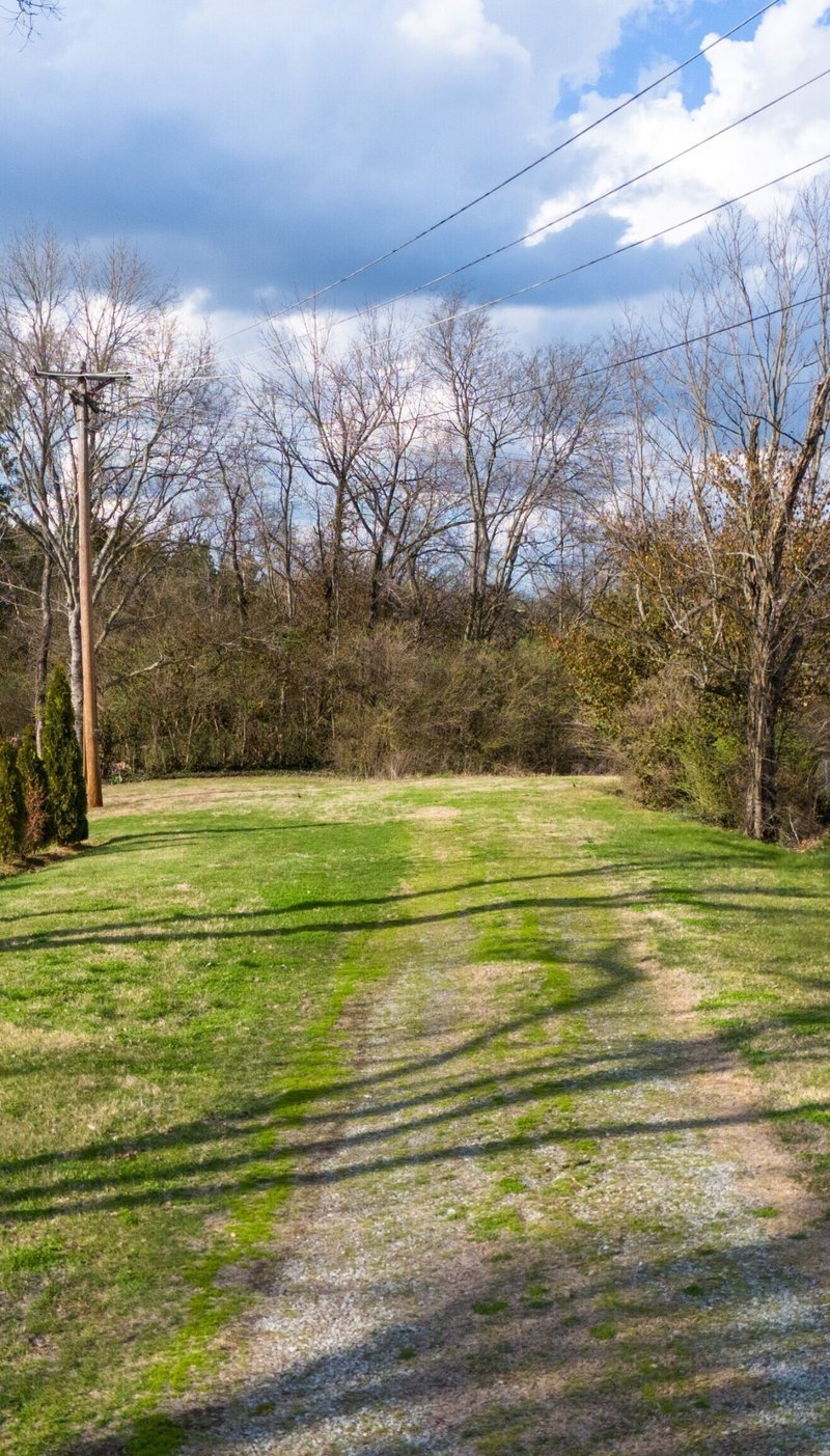 Robb Rd N, Nashville, TN 37207