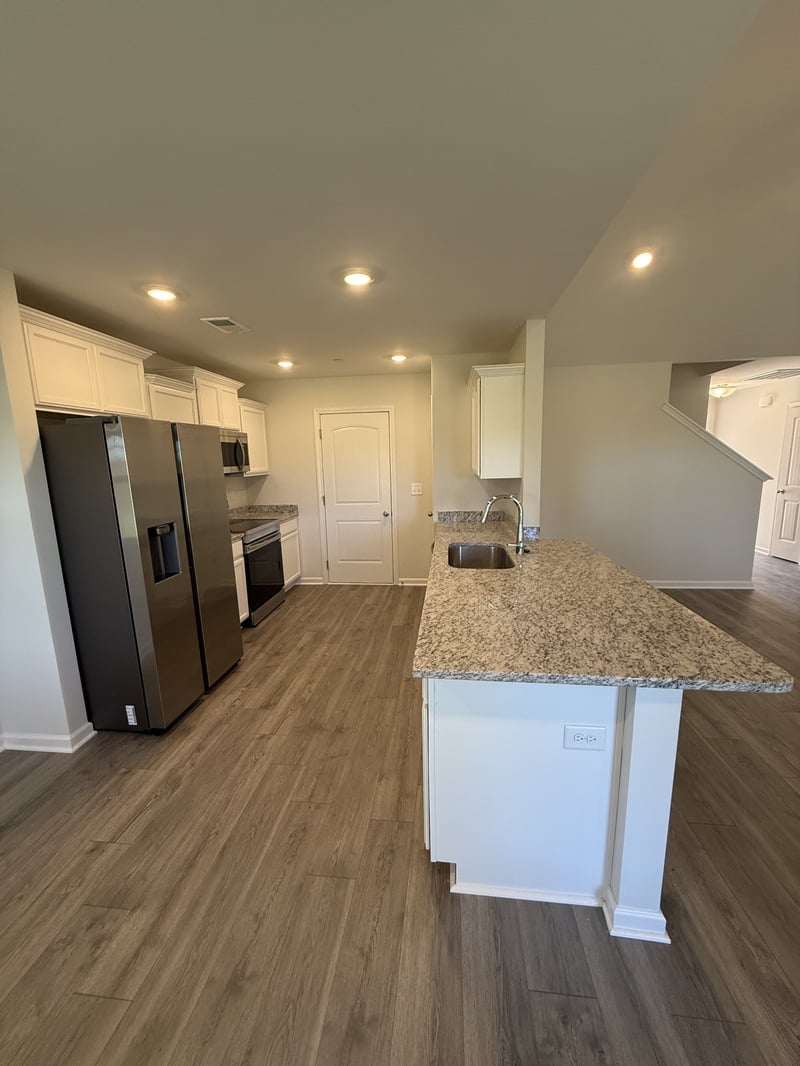 217 Streamflow Dr, Ashland City, TN 37015