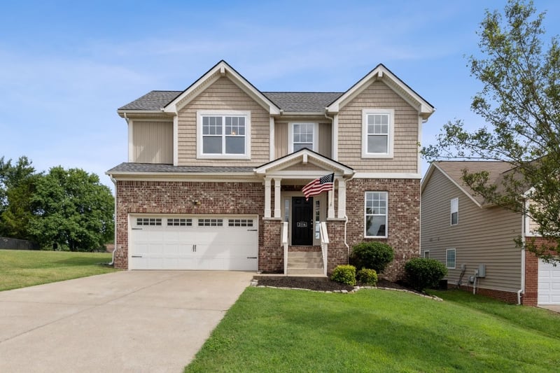 2116 Putnam Ln, Mount Juliet, TN 37122