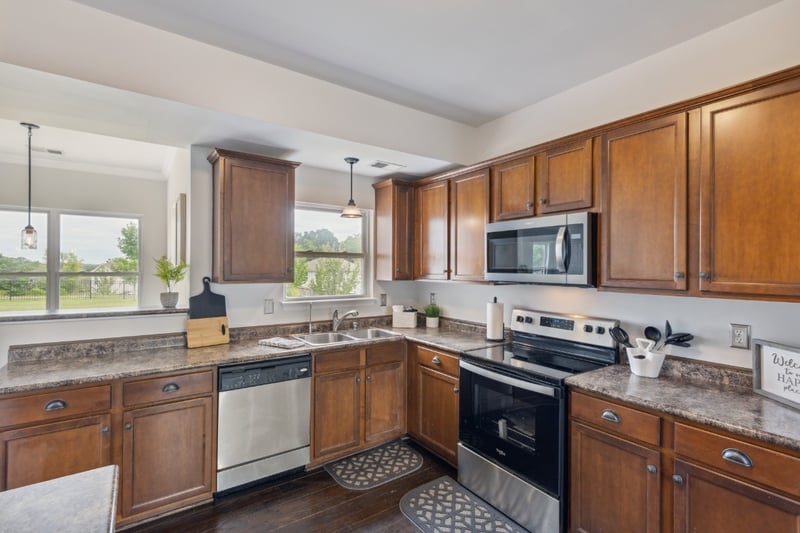 2116 Putnam Ln, Mount Juliet, TN 37122