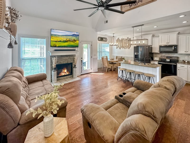 1044 Luton Way, White House, TN 37188