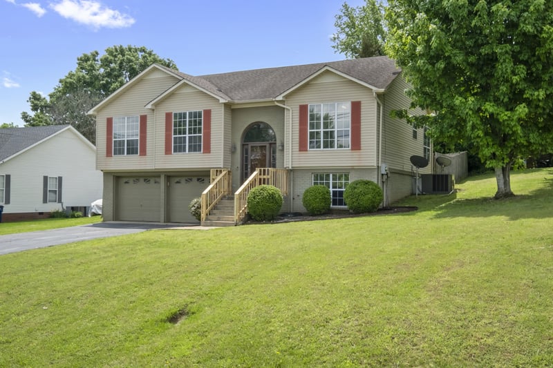 119 Westfield Dr, Columbia, TN 38401