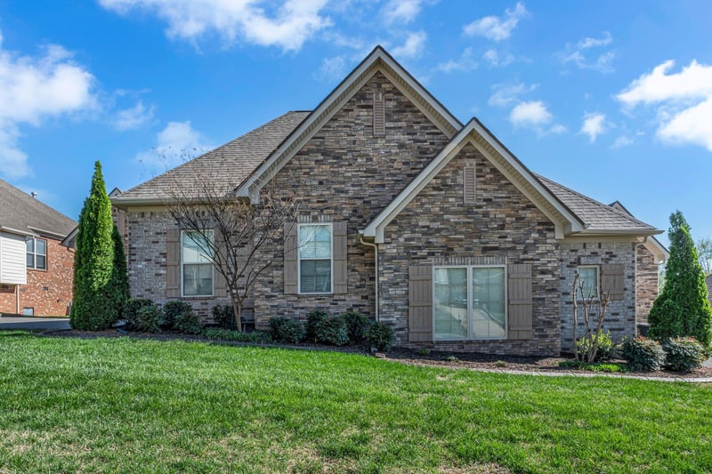 157 Cobbler Cir, Hendersonville, TN 37075