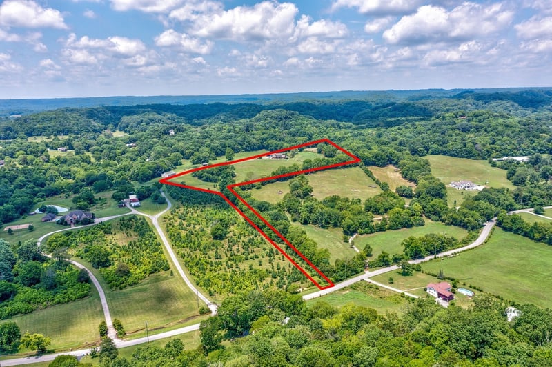 1361 Madison Creek Rd, Goodlettsville, TN 37072