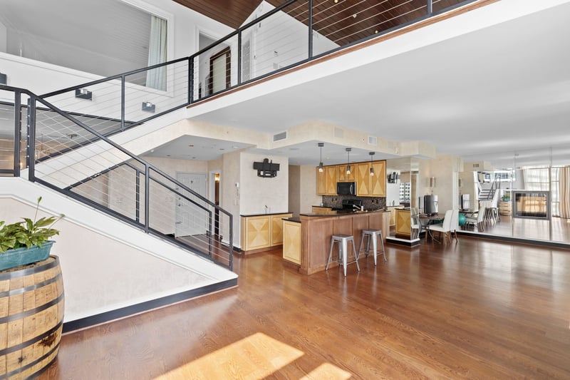 555 Church St #2300, Nashville, TN 37219