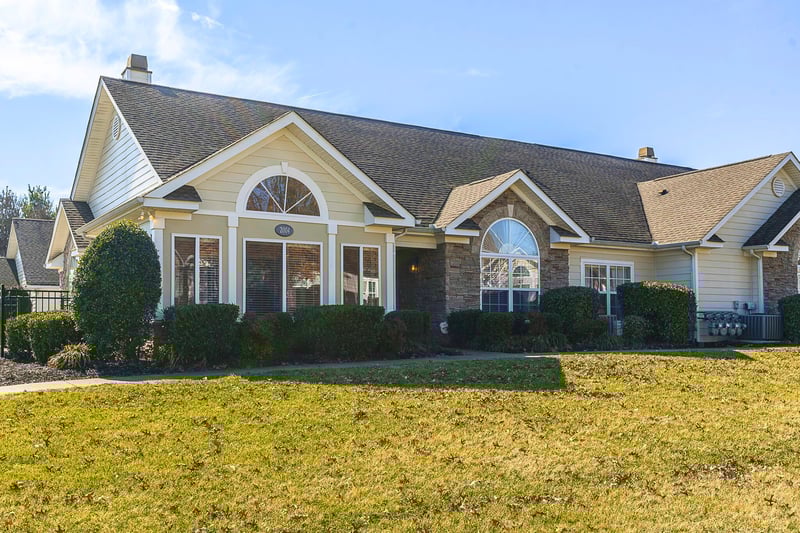 825 Browns Ln #2004, Gallatin, TN 37066