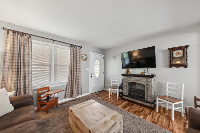 102 Lakeside Dr, Columbia, TN 38401