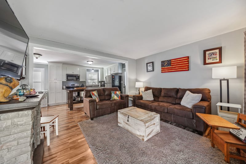 102 Lakeside Dr, Columbia, TN 38401