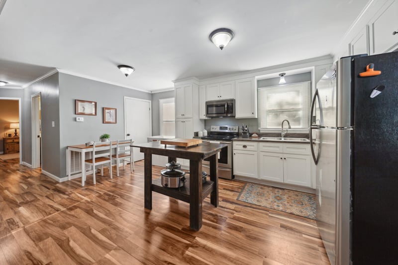 102 Lakeside Dr, Columbia, TN 38401