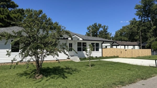 1610 Lawrence St, Old Hickory, TN 37138